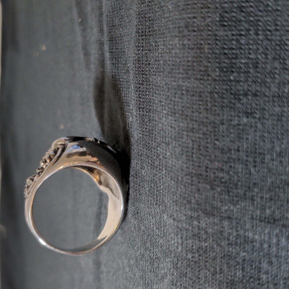Very large skull  Silver tone Ring - Picture 2 of 5